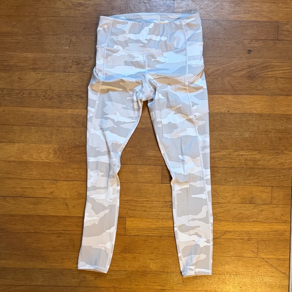 Athleta Camouflage 7/8 Leggings